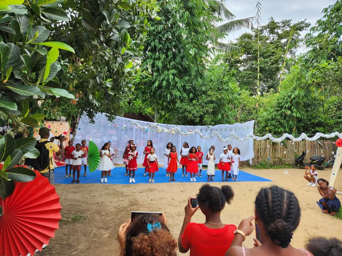 Danse devant les familles
